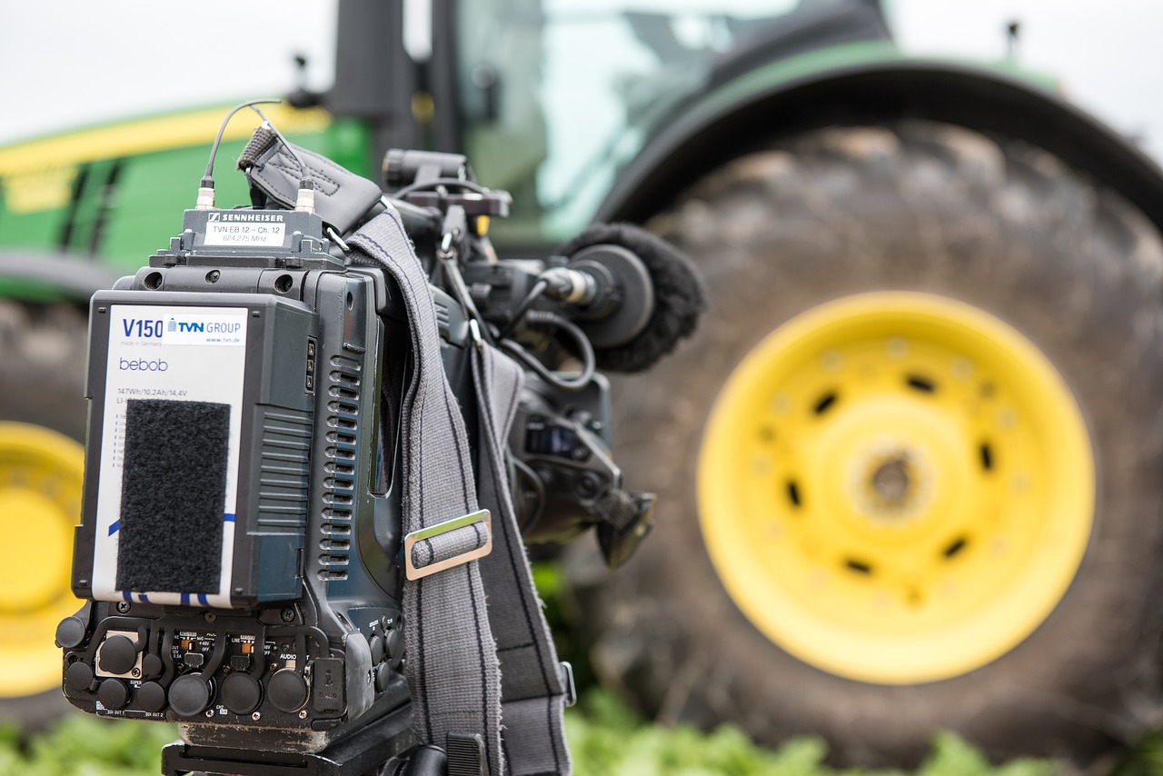 Image - agriculture journalism tractor