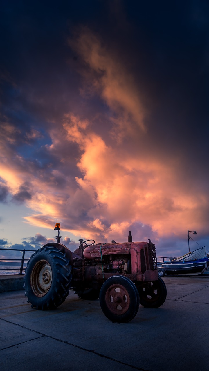 Image - sunrise coast tractor autumn beach