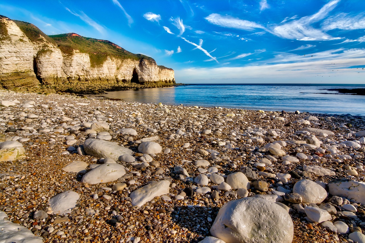 Image - seascape beach pebbles chalk