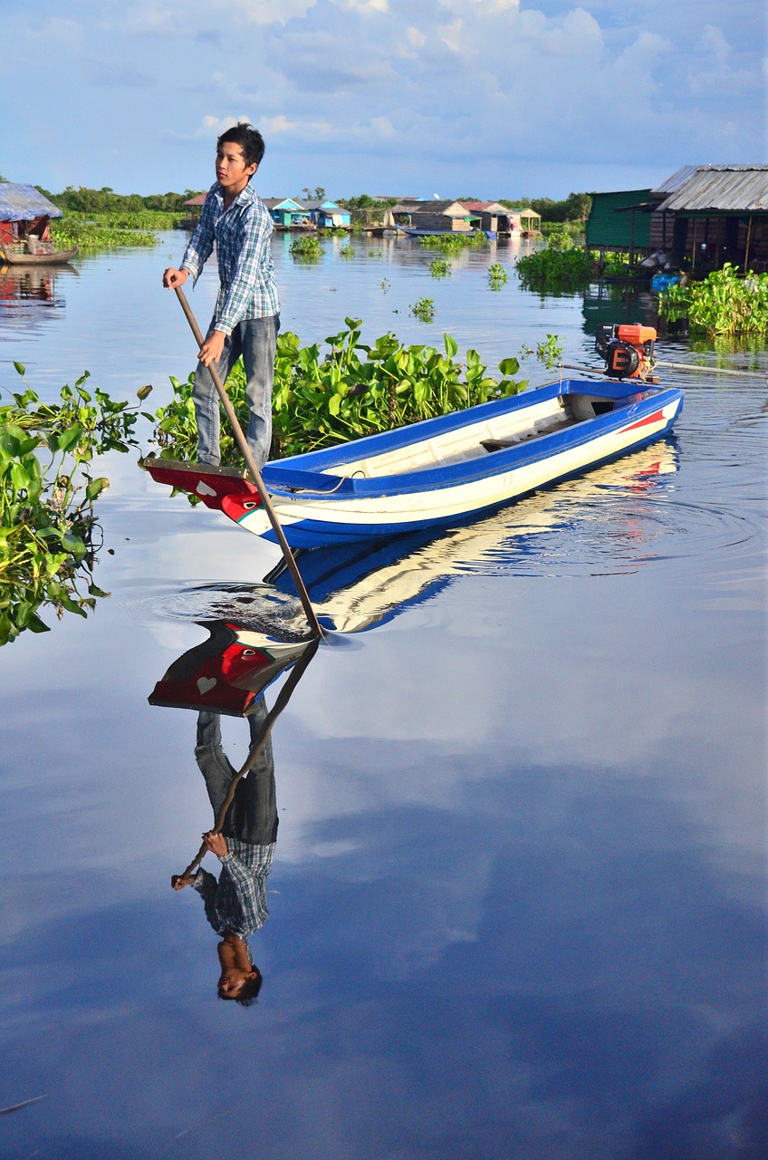 Image - cambodia travel cruise lake river