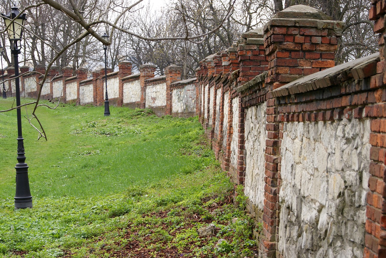 Image - defensive wall chalk brick