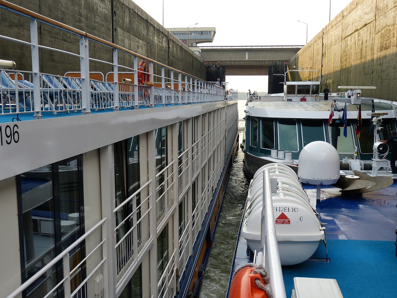 Image - danube lock river shipping barrage