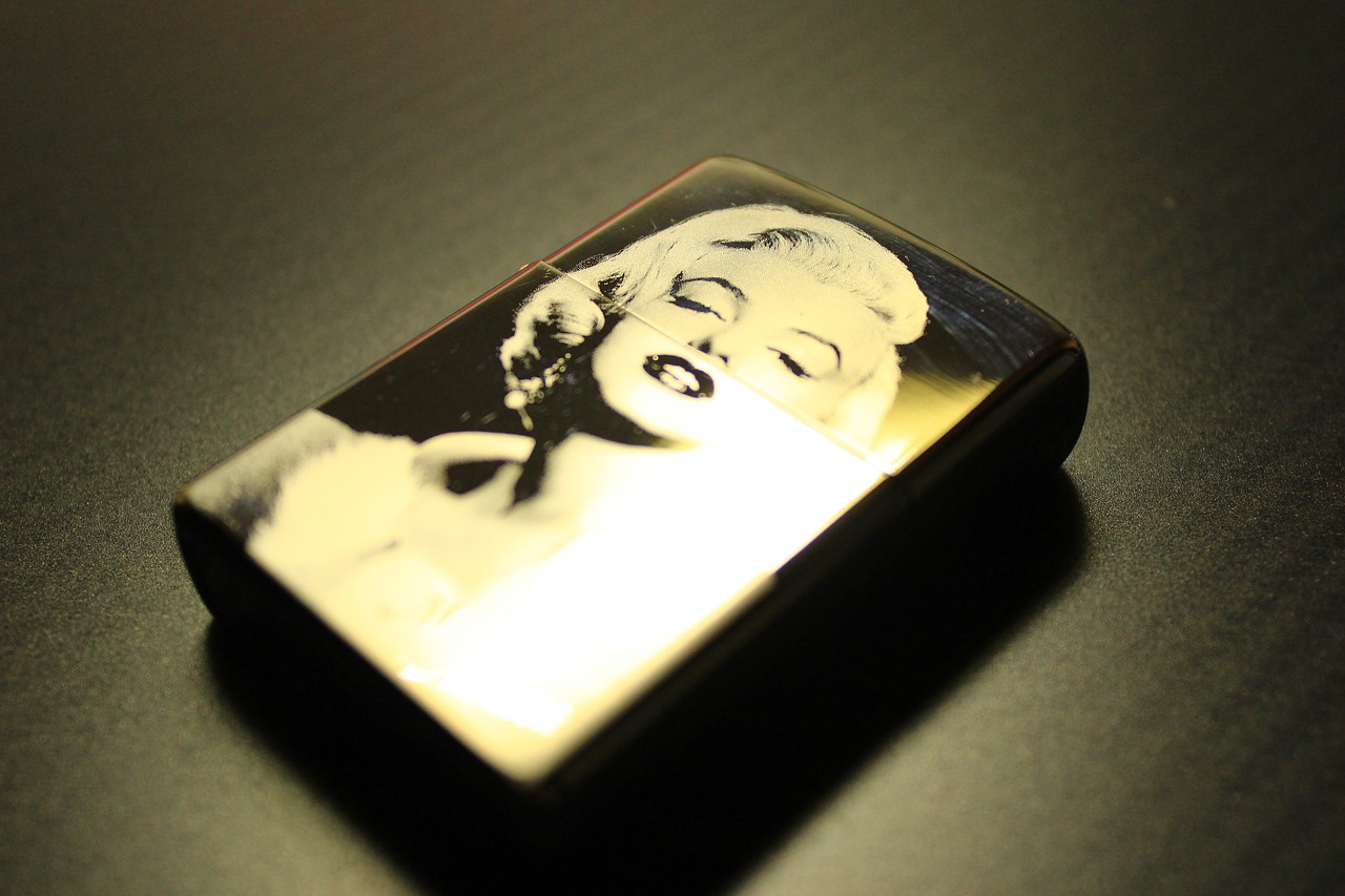 Image - lighter marilyn monroe black