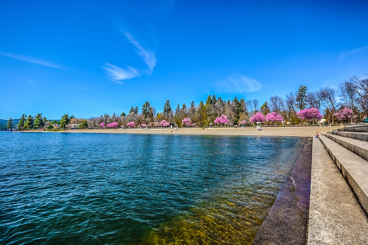 Image - lake summer resort steps shore