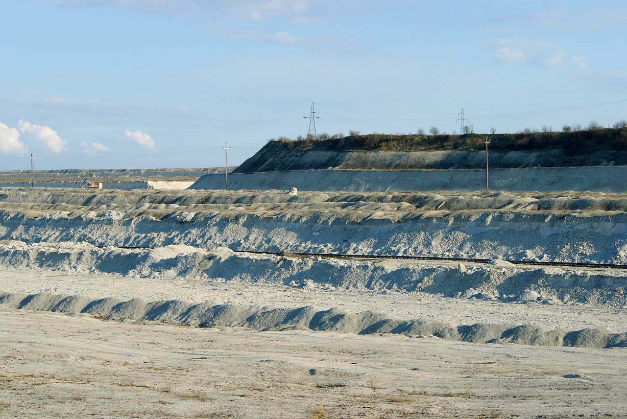Image - odkrywkowa mine chalk view