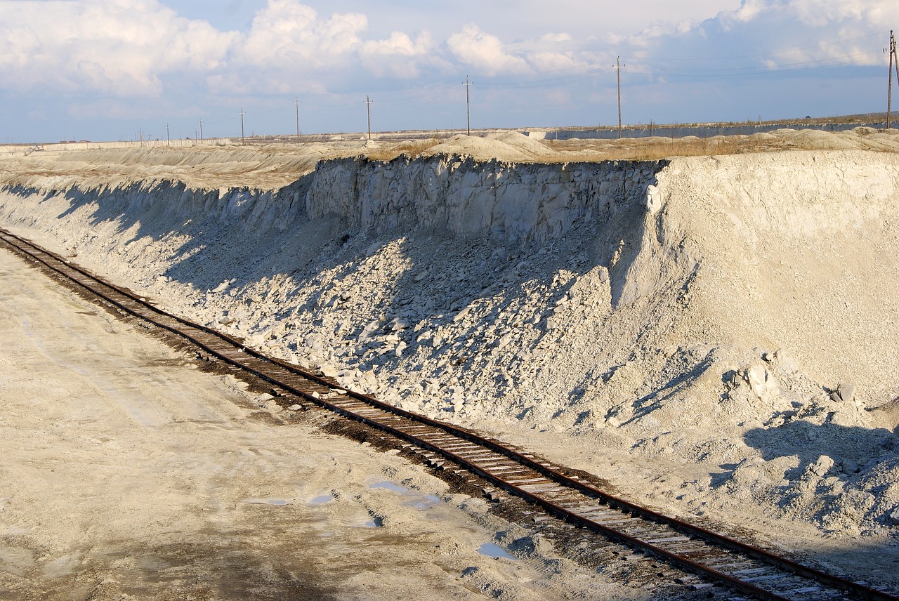 Image - odkrywkowa mine chalk view tracks