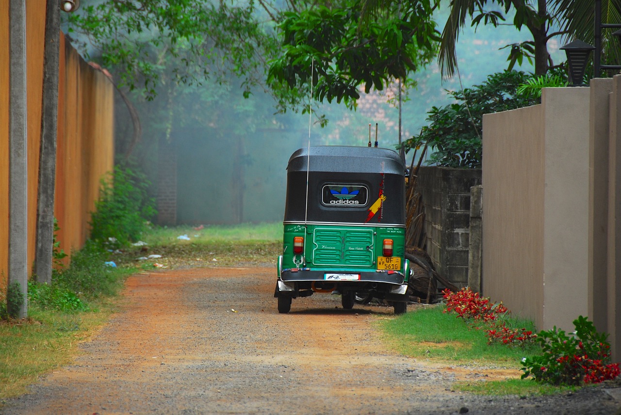 Image - rickshaw sri lanka transport taxi