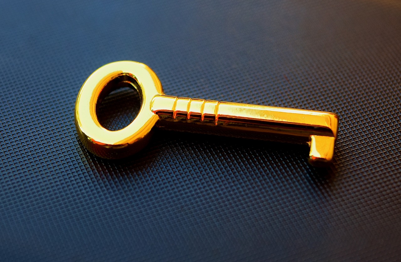 Image - key gold golden key close security