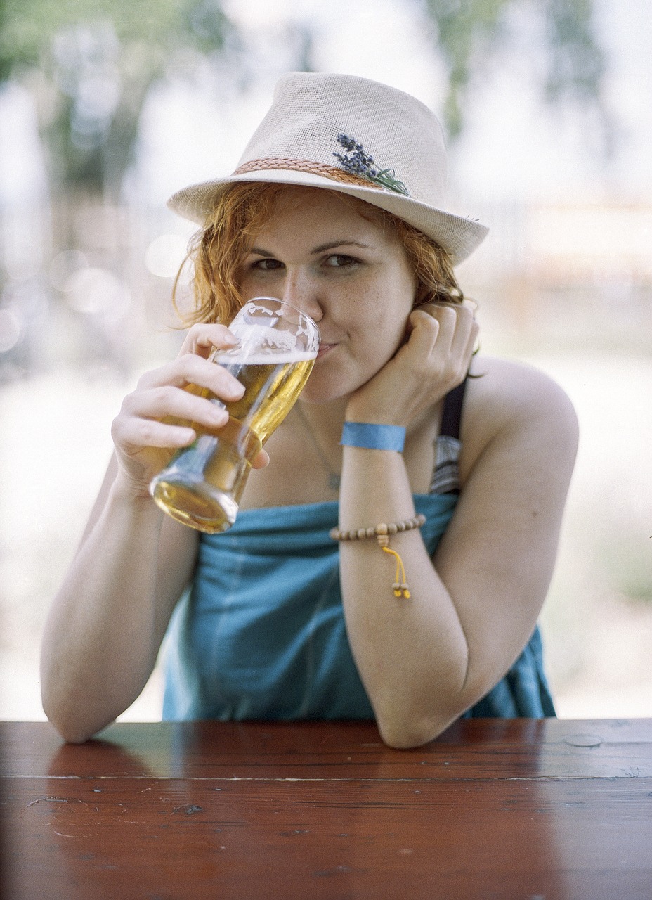 Image - girl beer happy beach lake summer