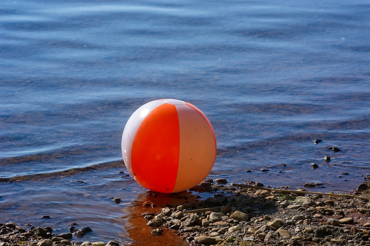 Image - water polo ball bath ball toys red