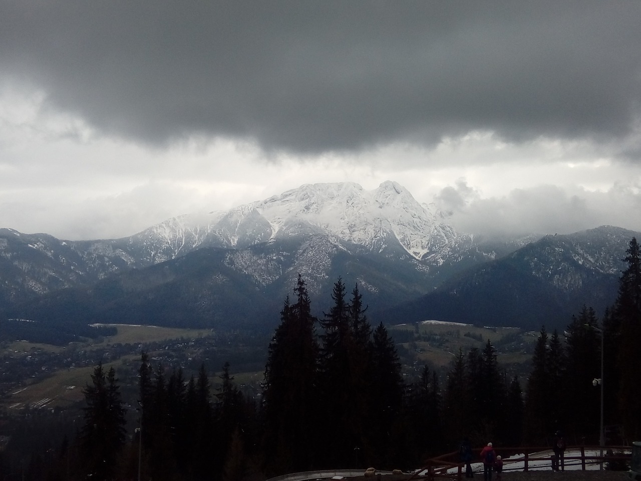 Image - mountains buried tatry