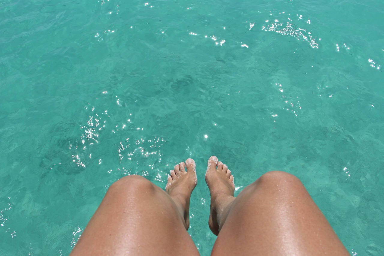 Image - feet foot water turquoise barefoot