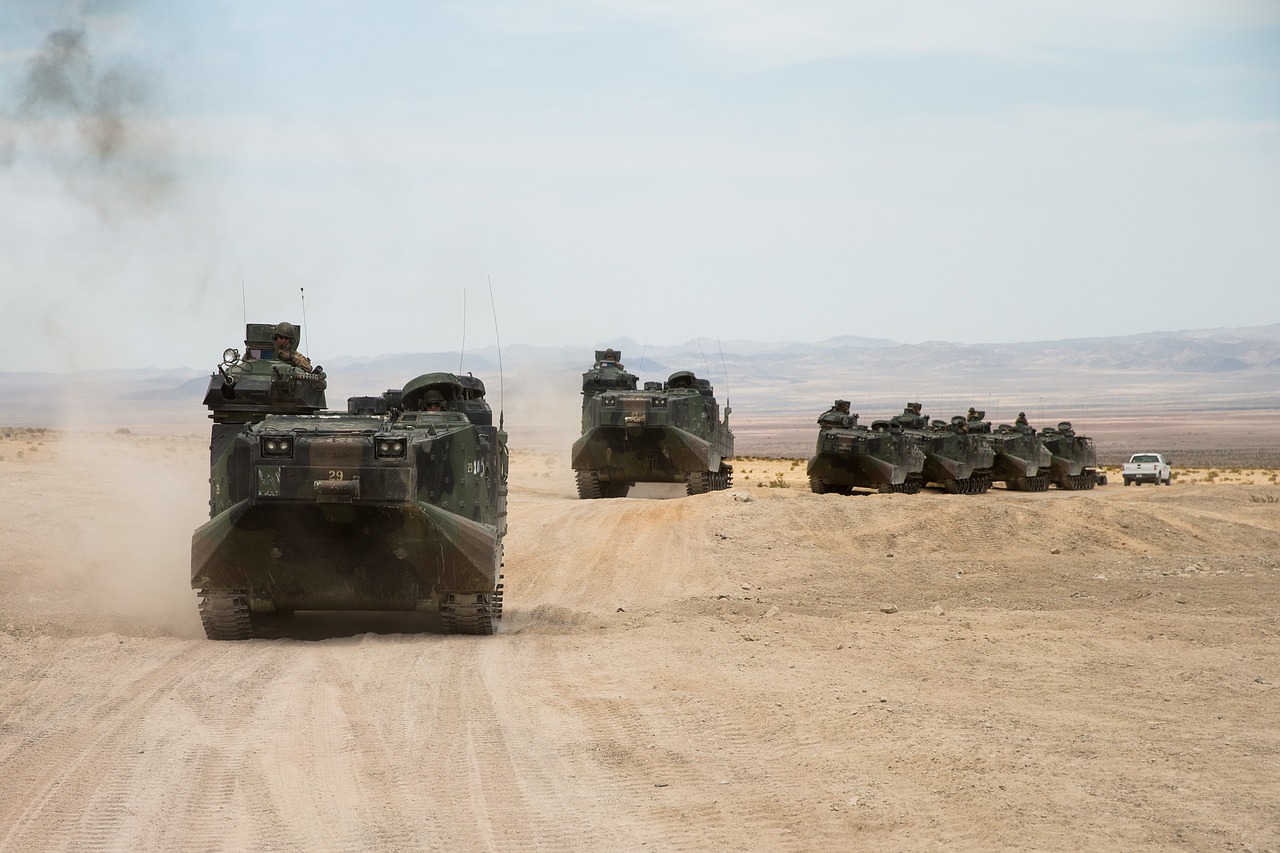 Image - amphibian assault battalion convoy