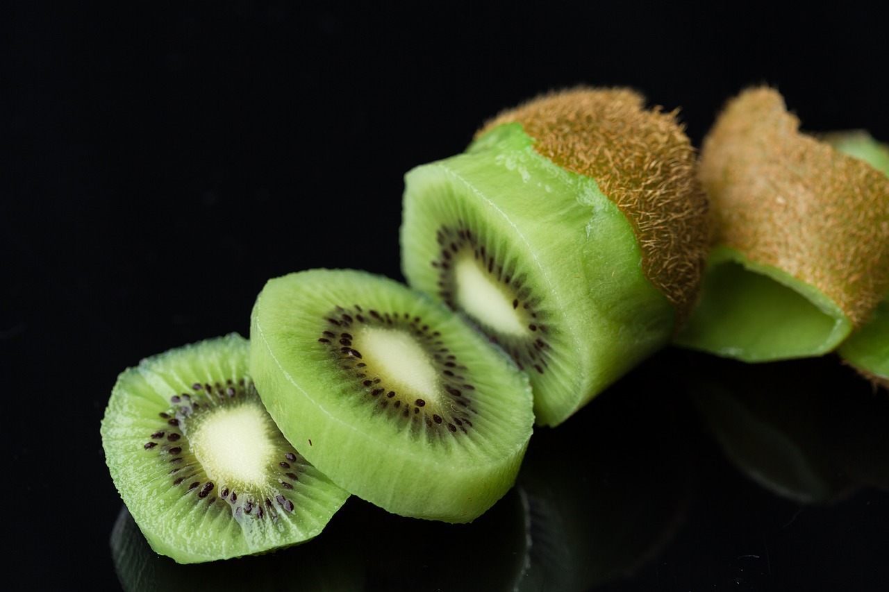 Image - kiwi peeled green fresh juicy