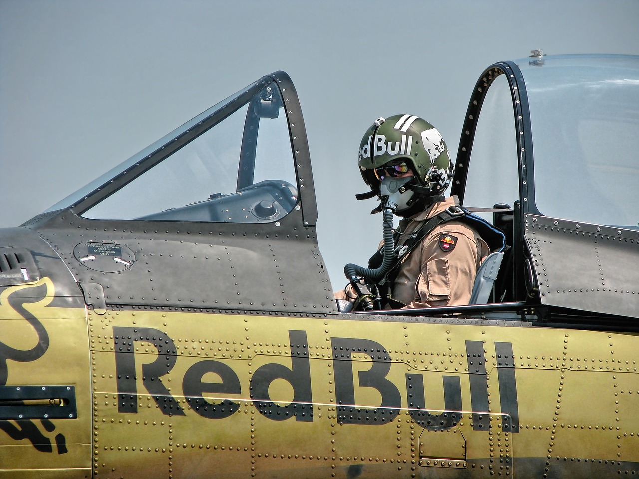 Image - plane pilot cockpit oxygen mask