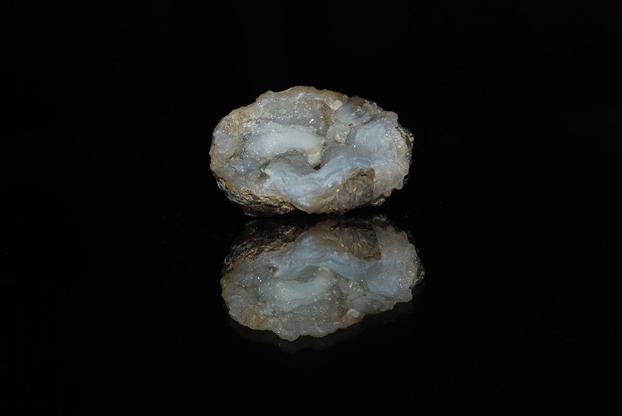 Image - calcite geode calcite geode geology