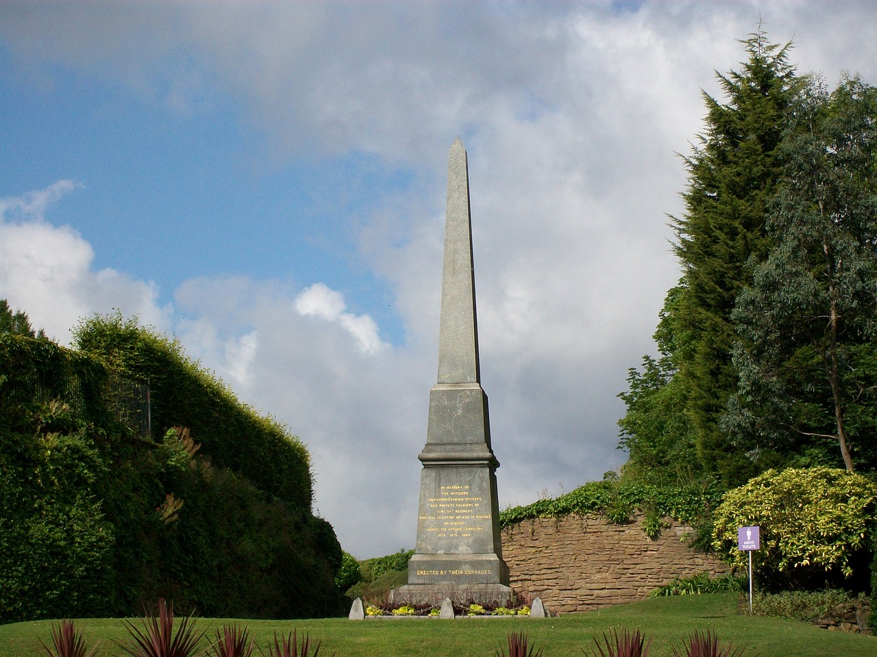 Image - obelisk nottingham castle memorial