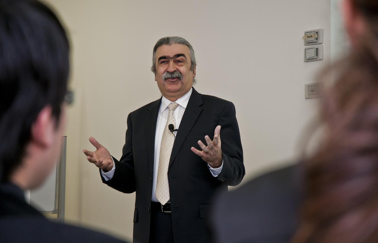Image - speaker lecturer speech
