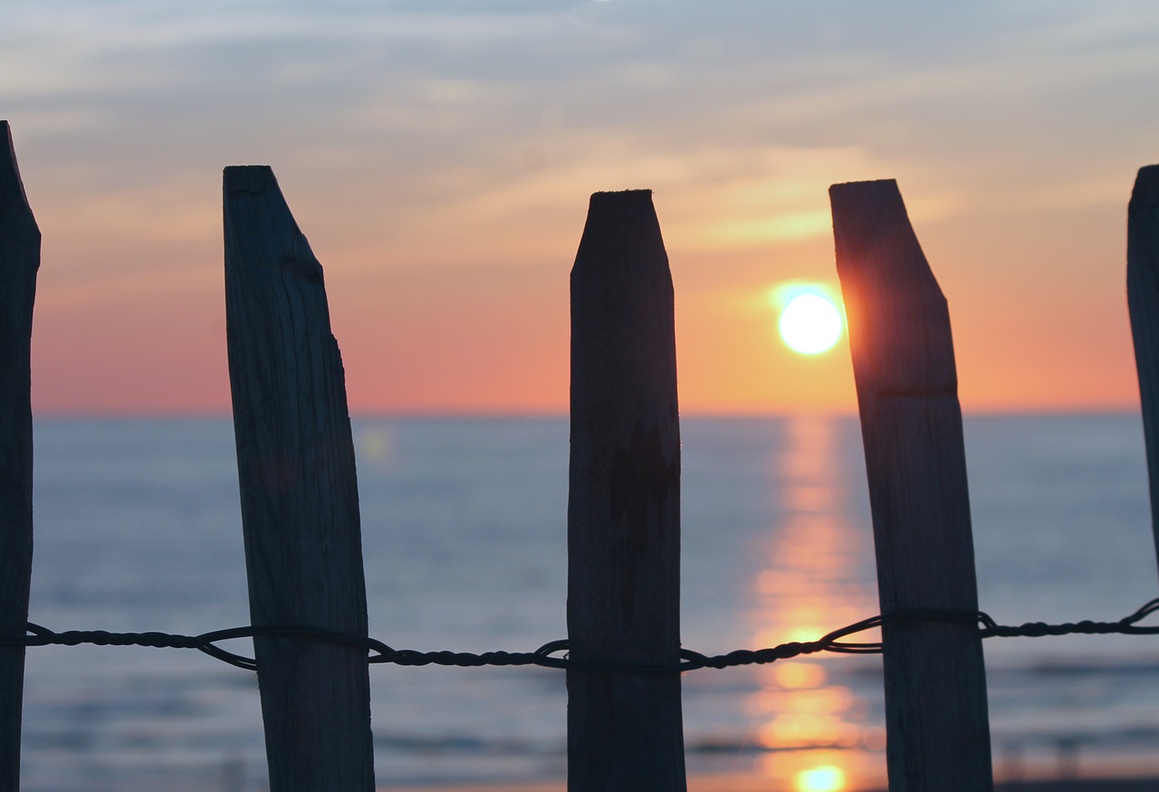 Image - evening sea horizon sunset fence