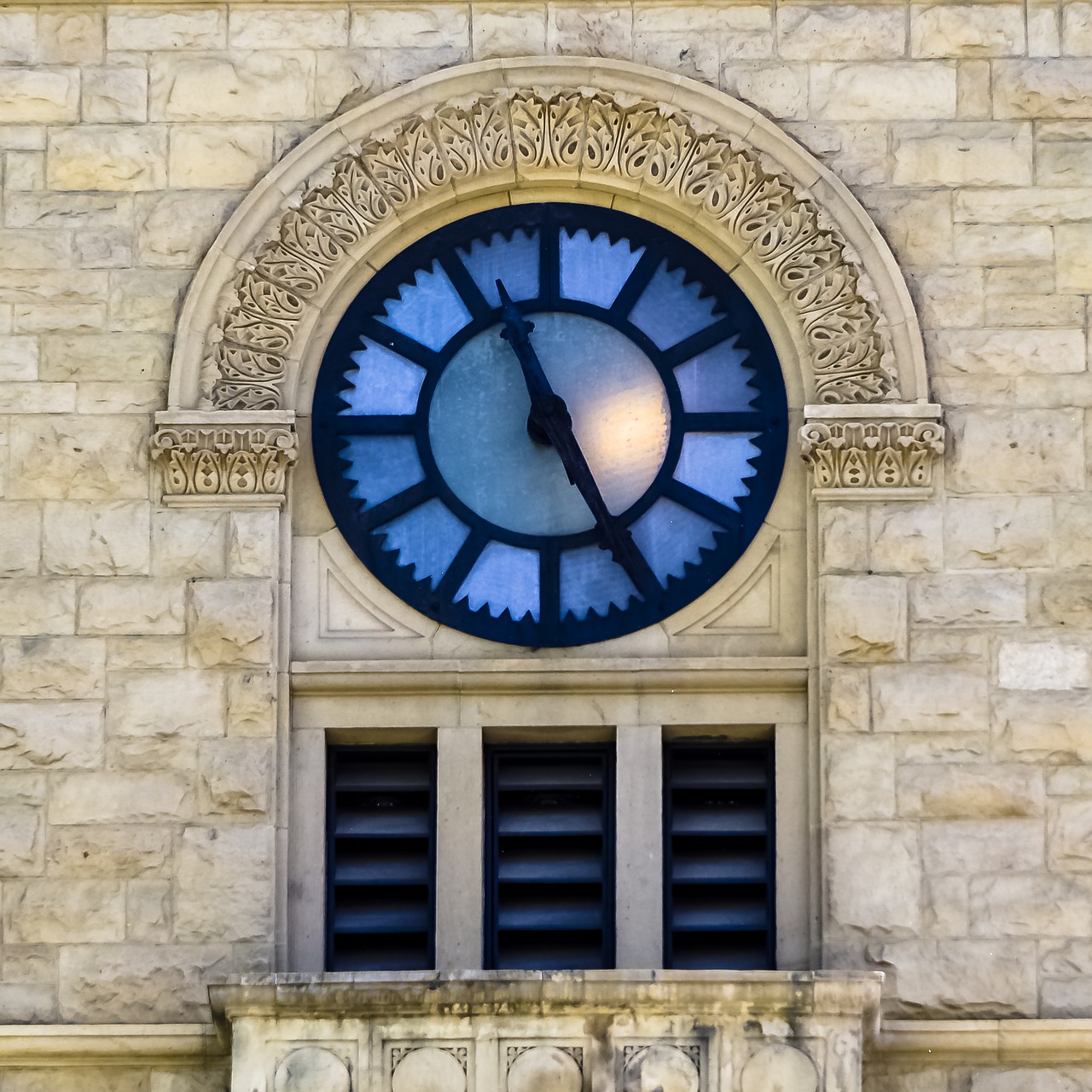 Image - clock white building classic