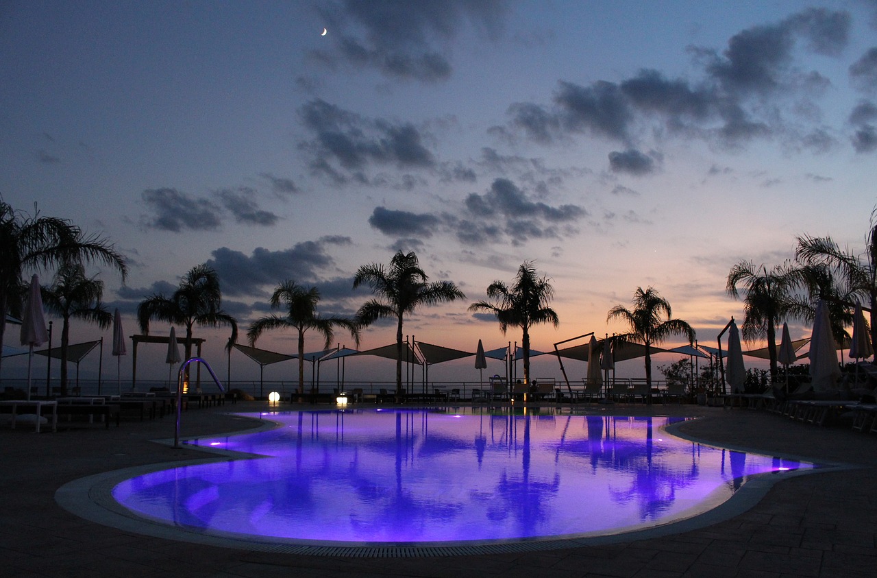 Image - hotel vacation modern pink pool