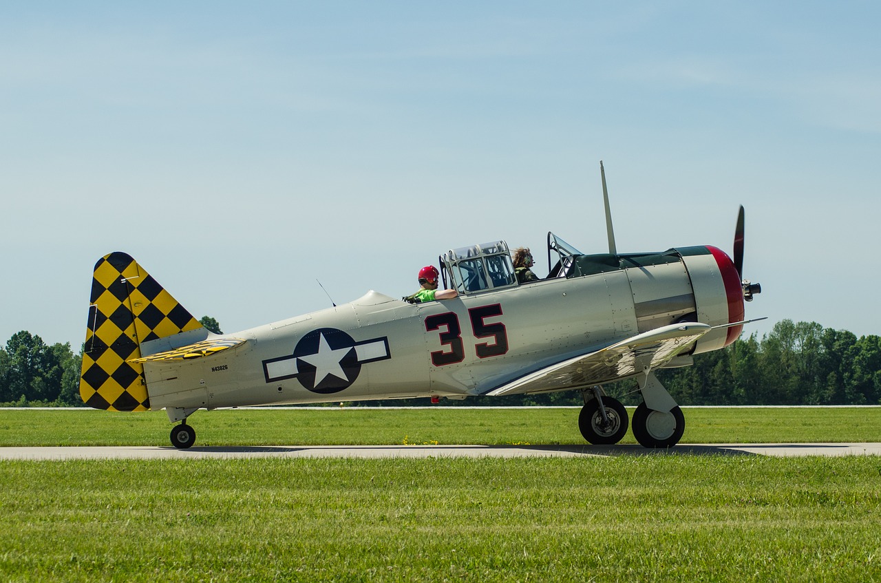 Image - warbird propeller airplane aircraft