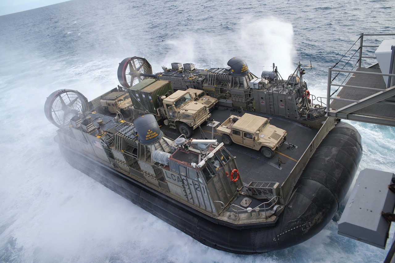 Image - landing craft air cushion lcac usn