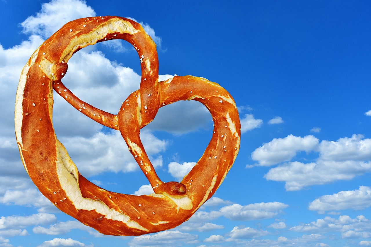 Image - wiesnbreze breze pretzel huge