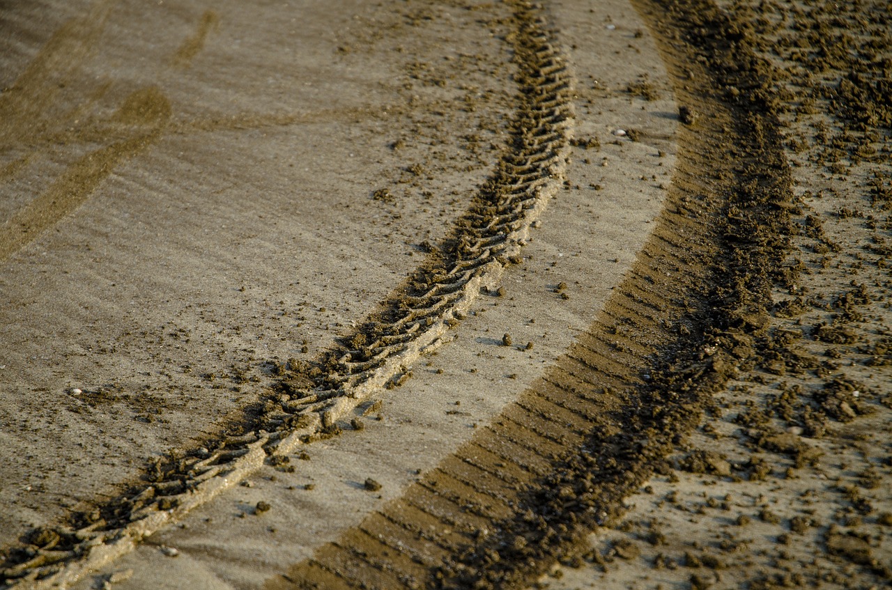 Image - marks tyre marks sand tracks dirt