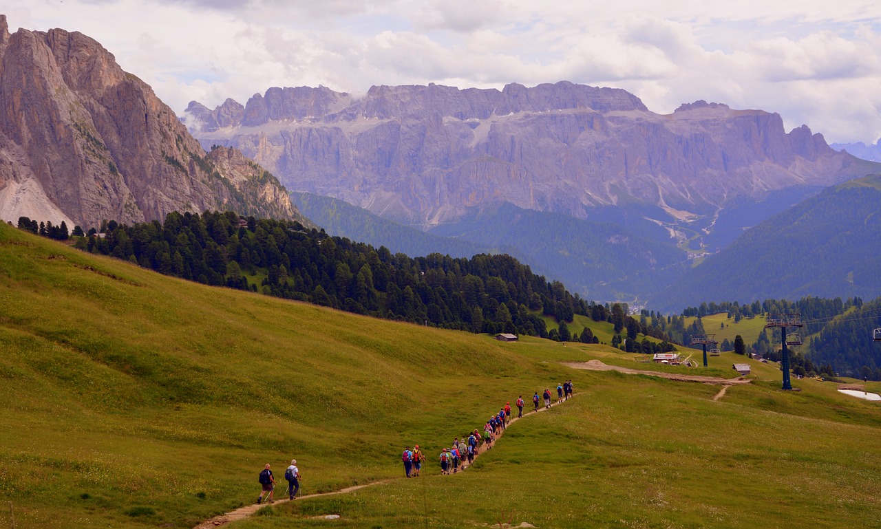 Image - hiking trail dolomites mountain