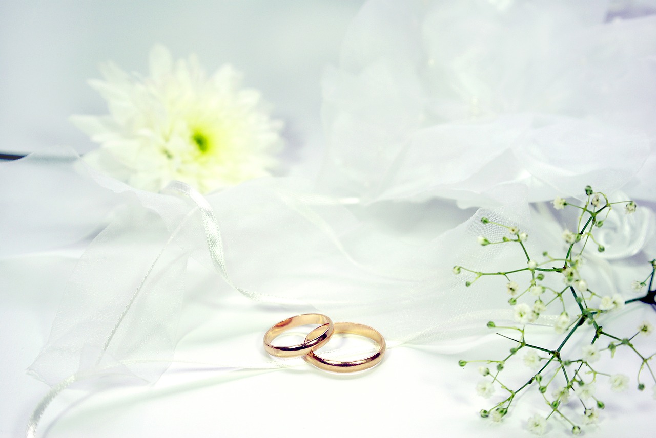 Image - wedding rings marry gold jewellery