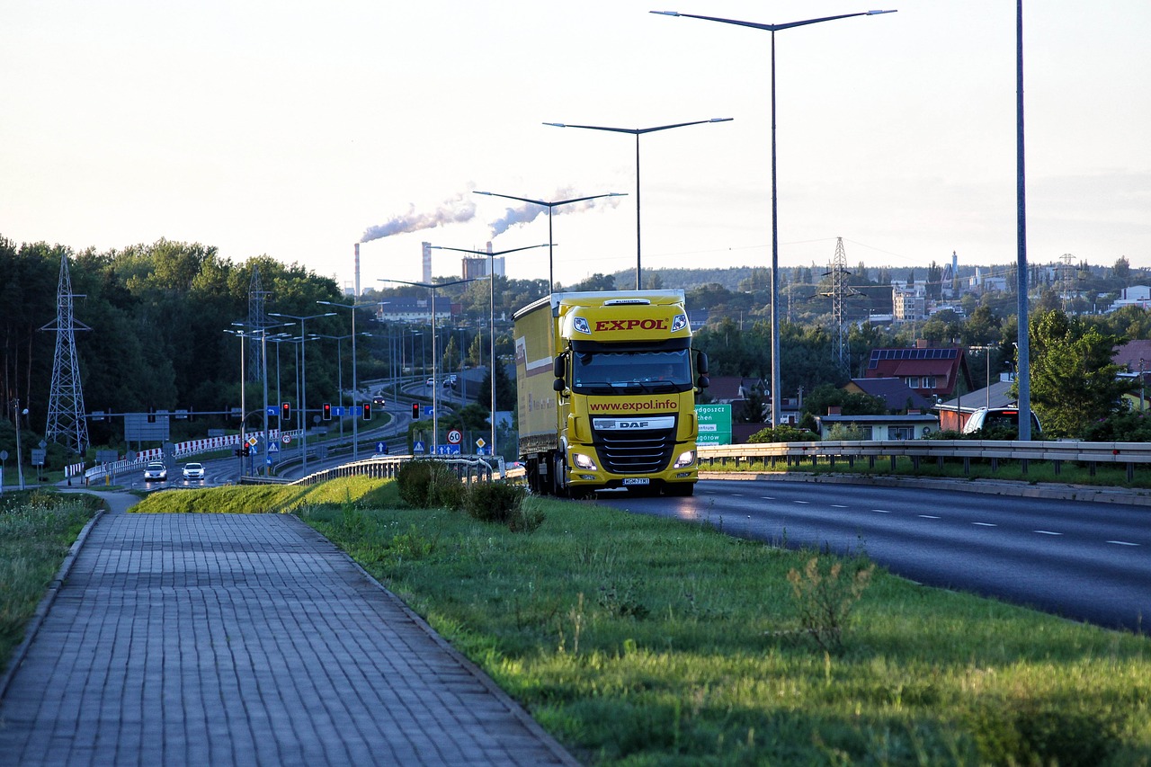 Image - tir way street city highway