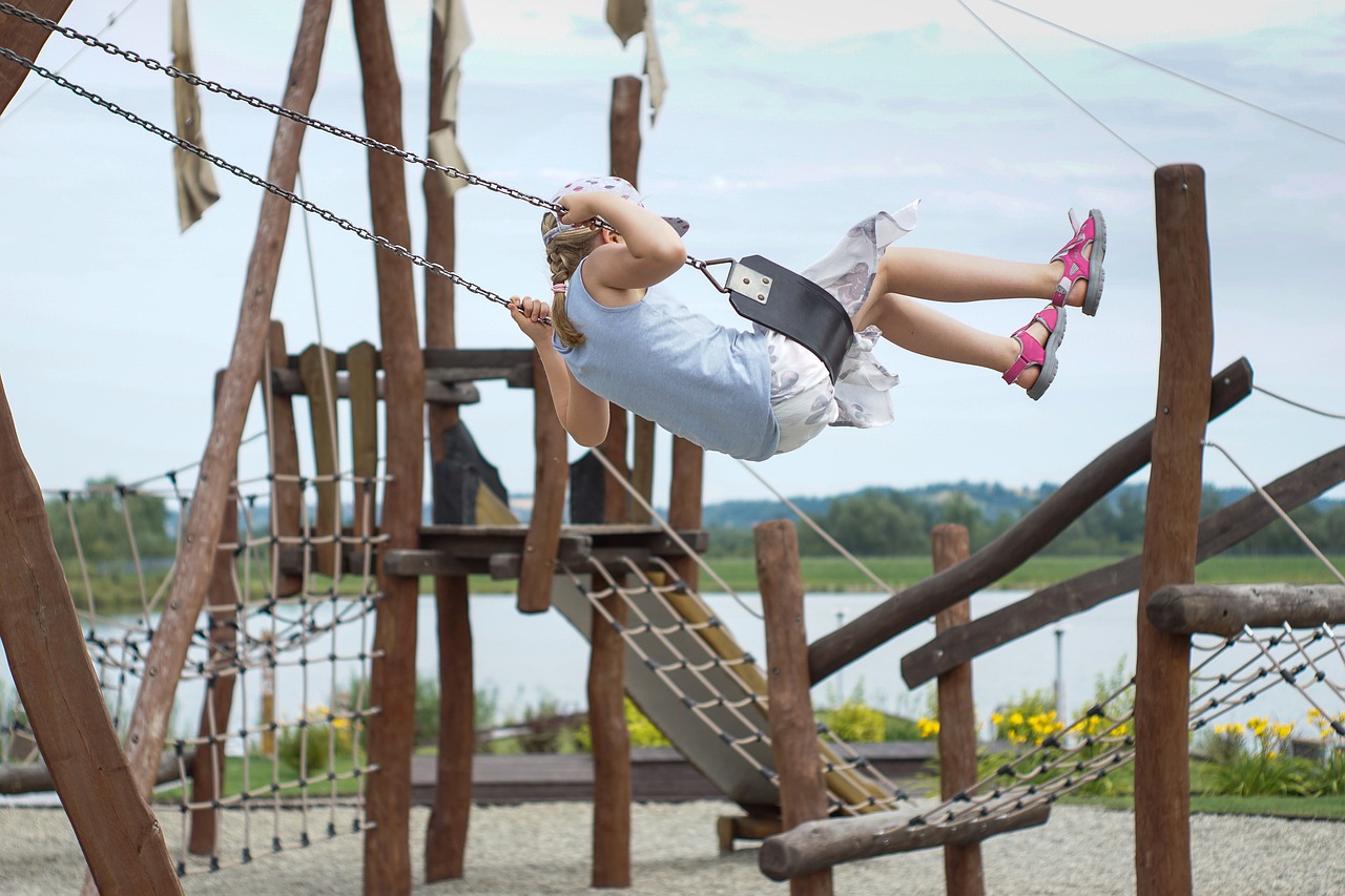 Image - playground swing child