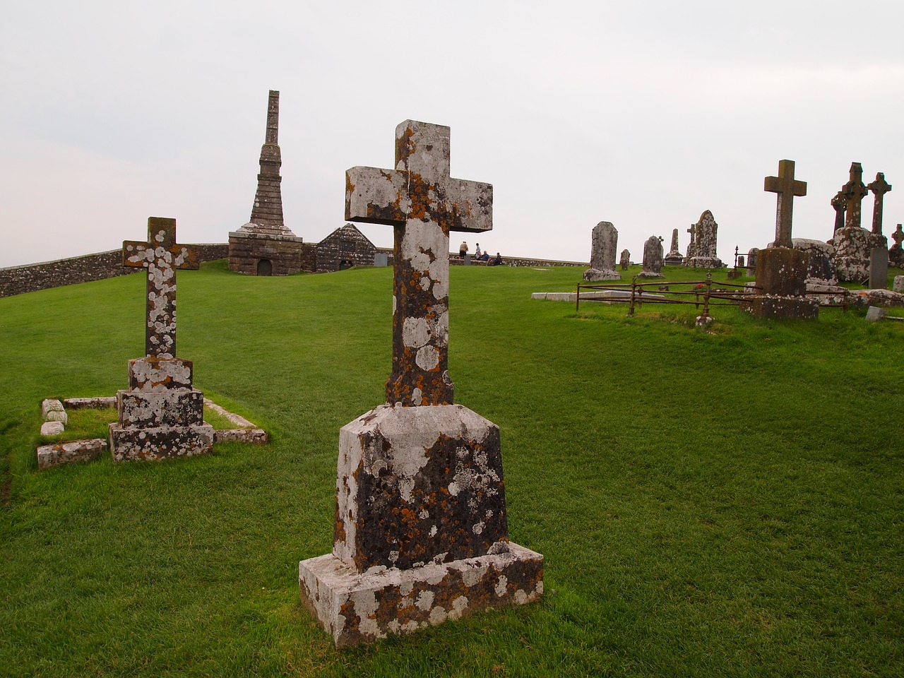 Image - cemetery cross tombstone grave