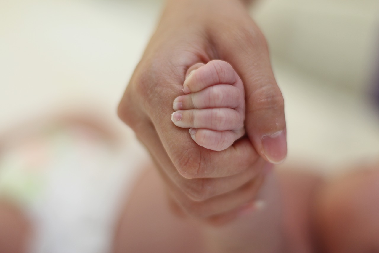 Image - hands holding bond love people