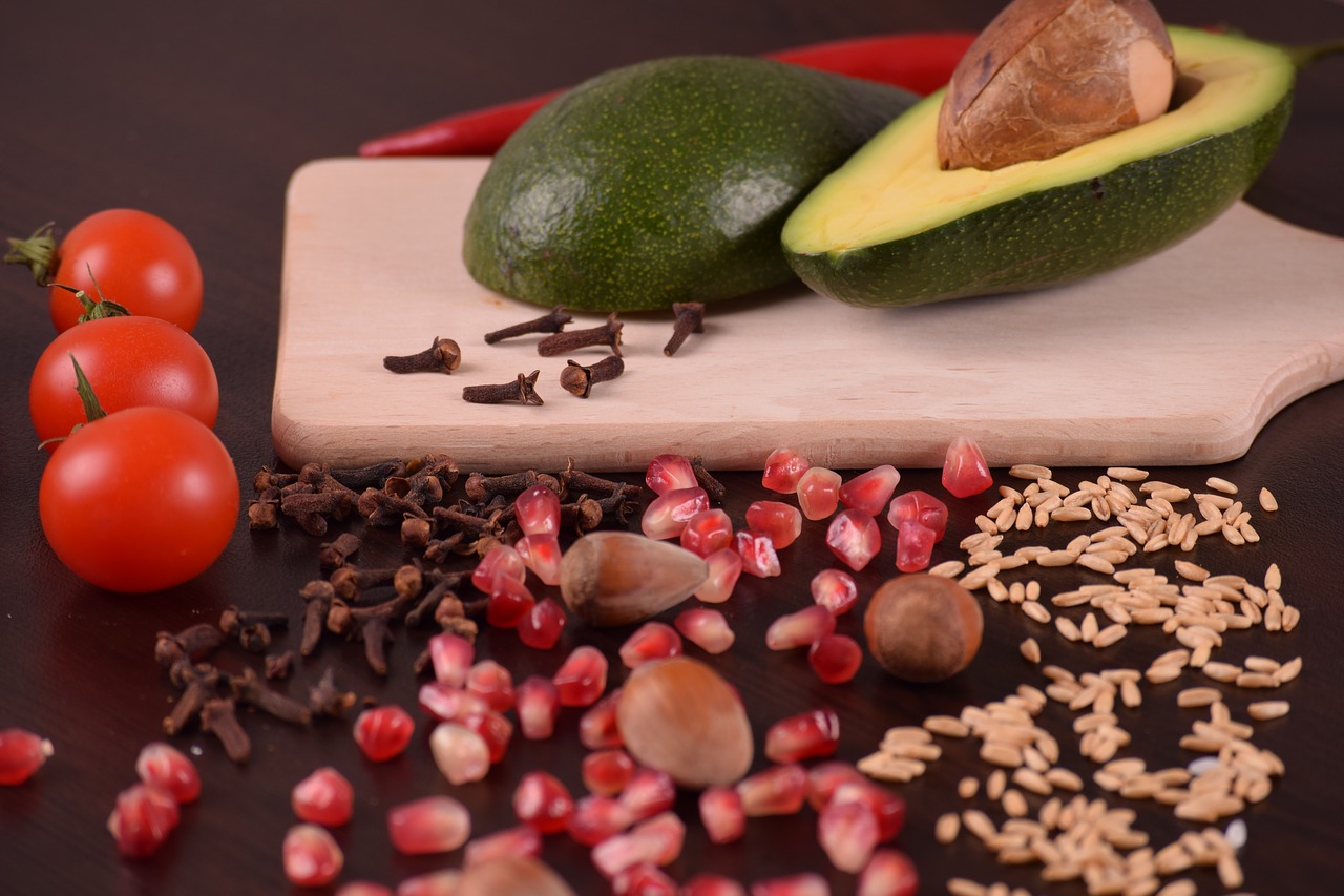 Image - almonds tomato avocado nuts pepper