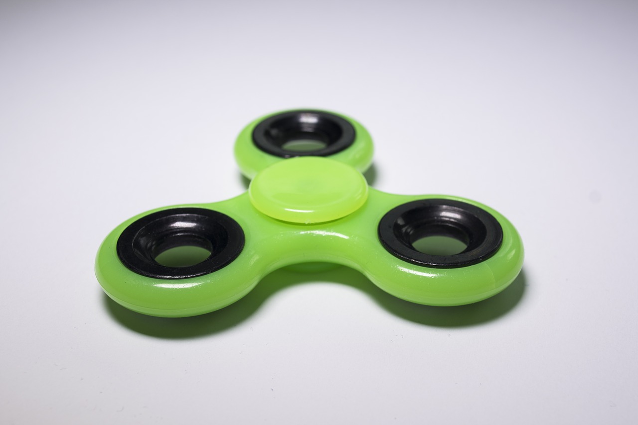 Image - fidget spinner trend play toys fun