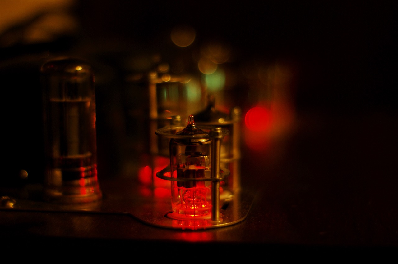 Image - high end amplifier vacuum tube