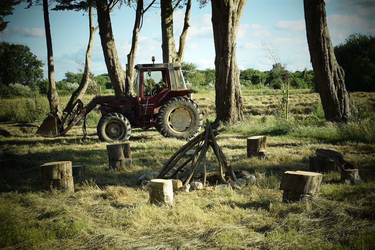 Image - tractor campfire normandy wood