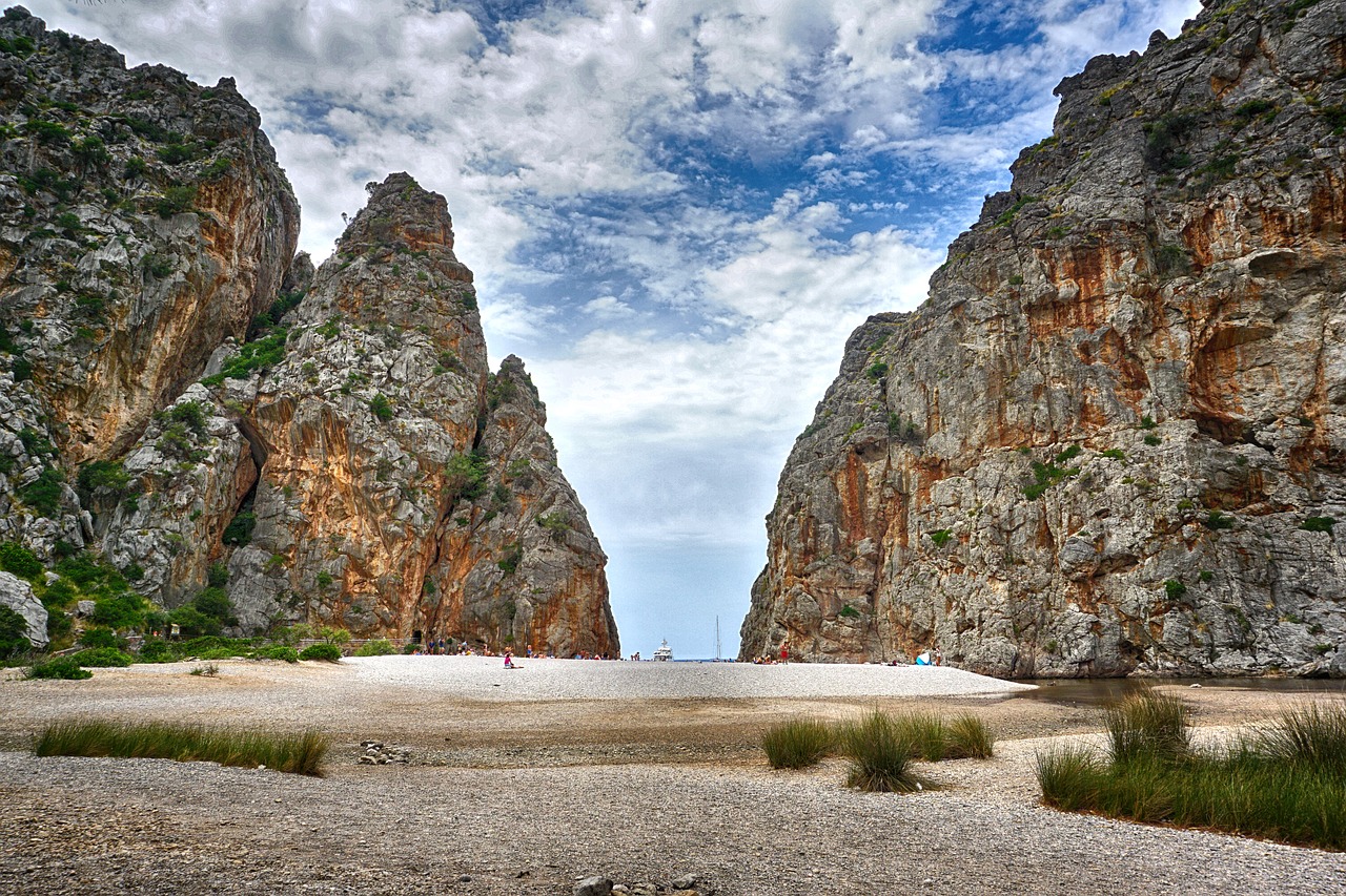 Image - mallorca sea rock booked tourism