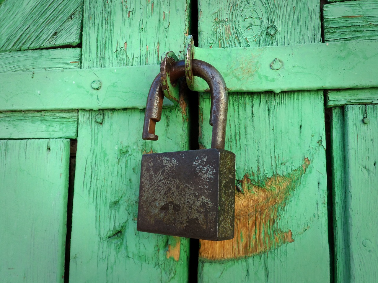 Image - castle open lock padlock green