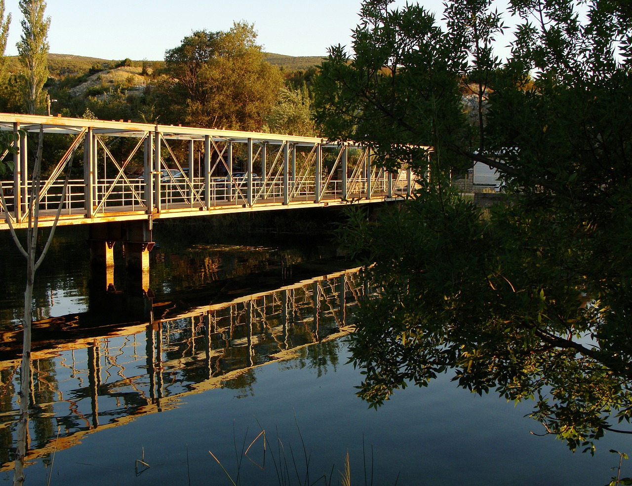 Image - bridge iron construction river