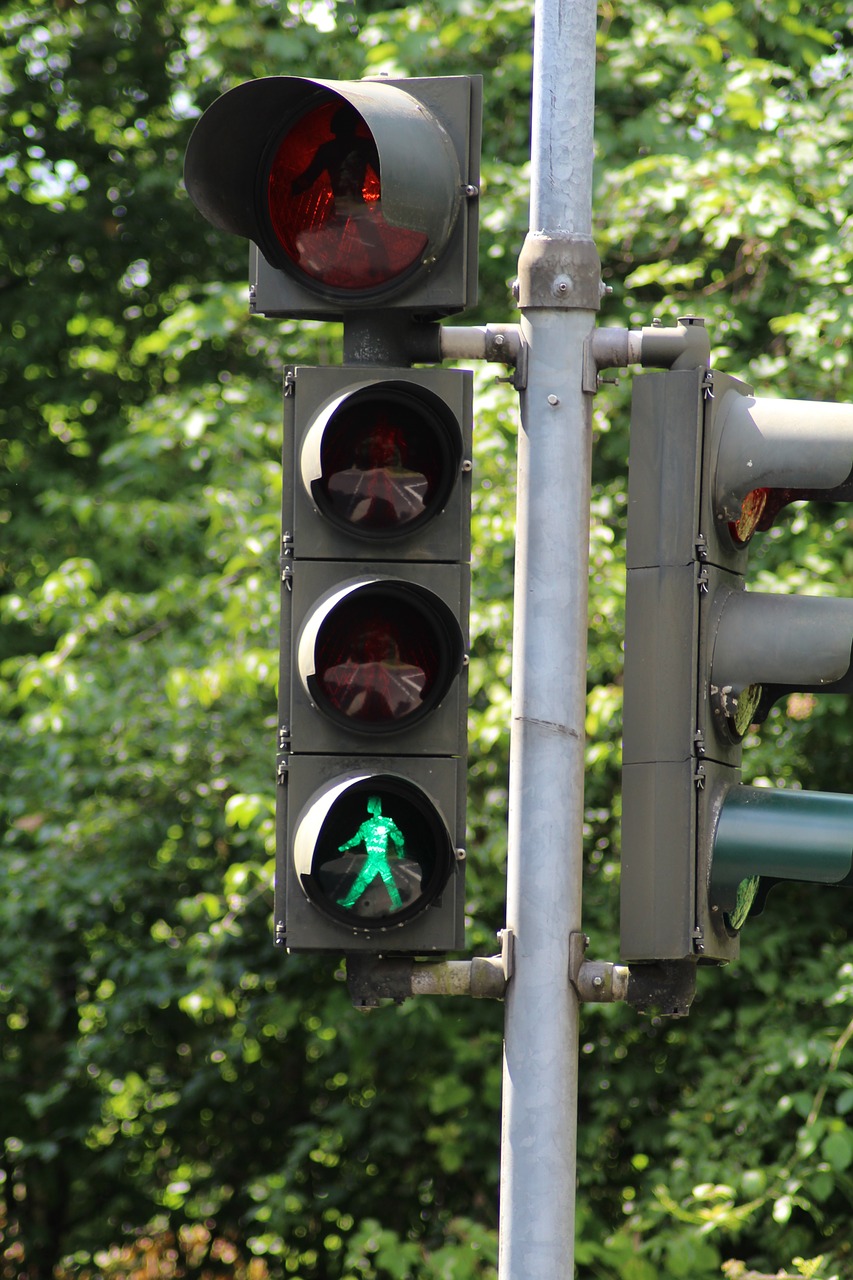 Image - traffic lights green los go