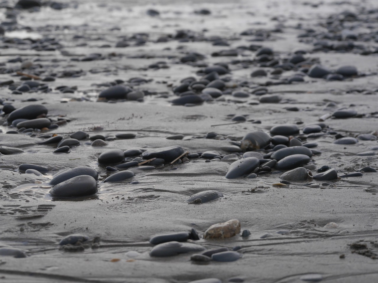 Image - wales beach stones sand water