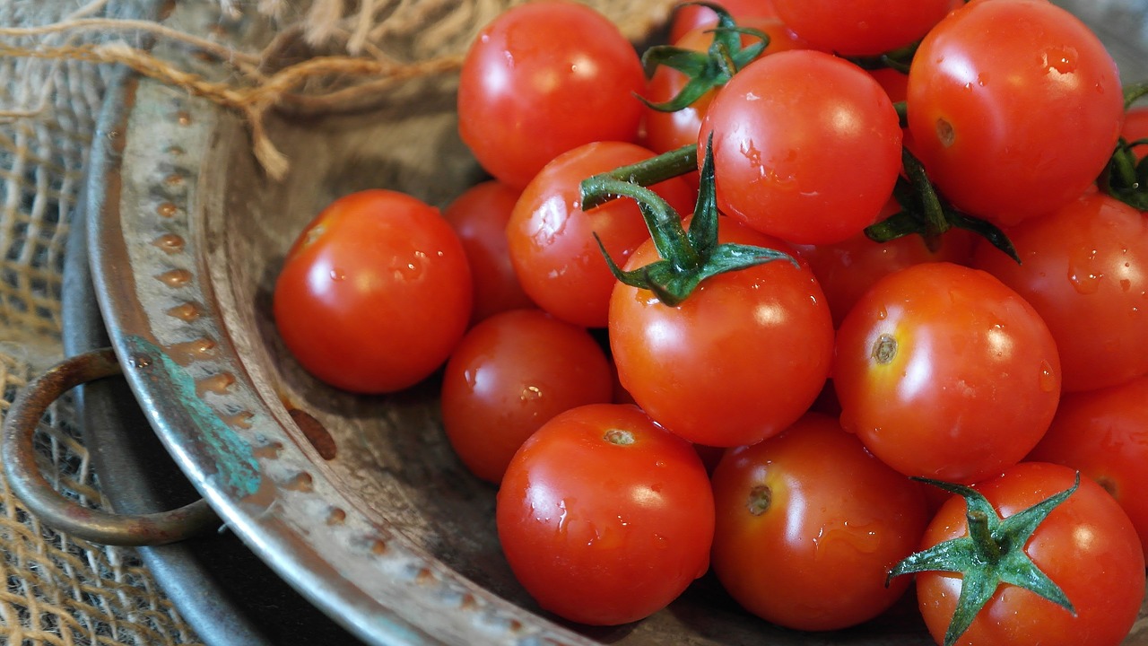 Image - tomatoes cocktailtomaten red