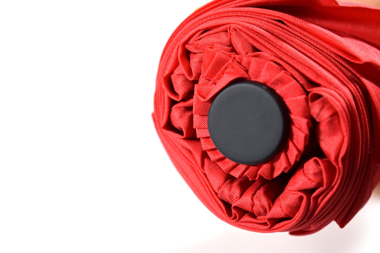 Image - umbrella black red car design