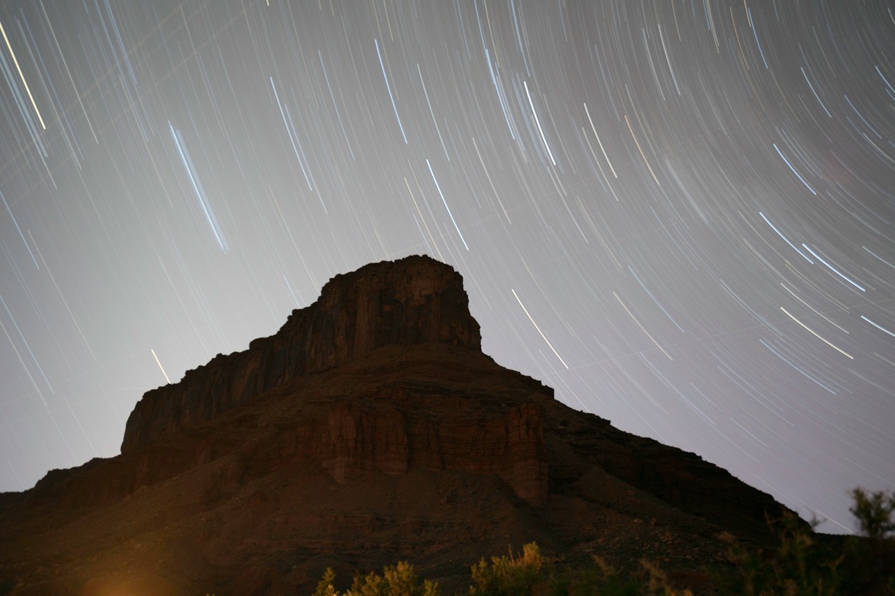 Image - cliff hill rocks highland valley