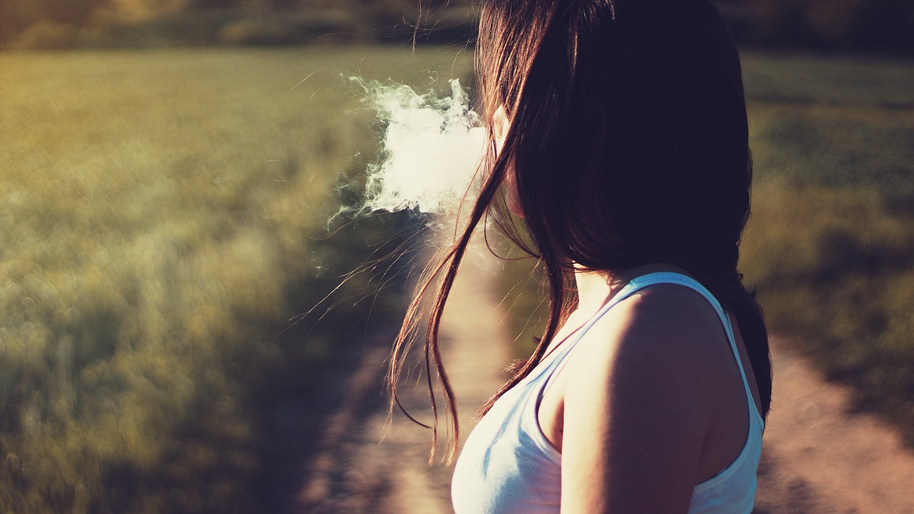 Image - people girl smoking cigarette