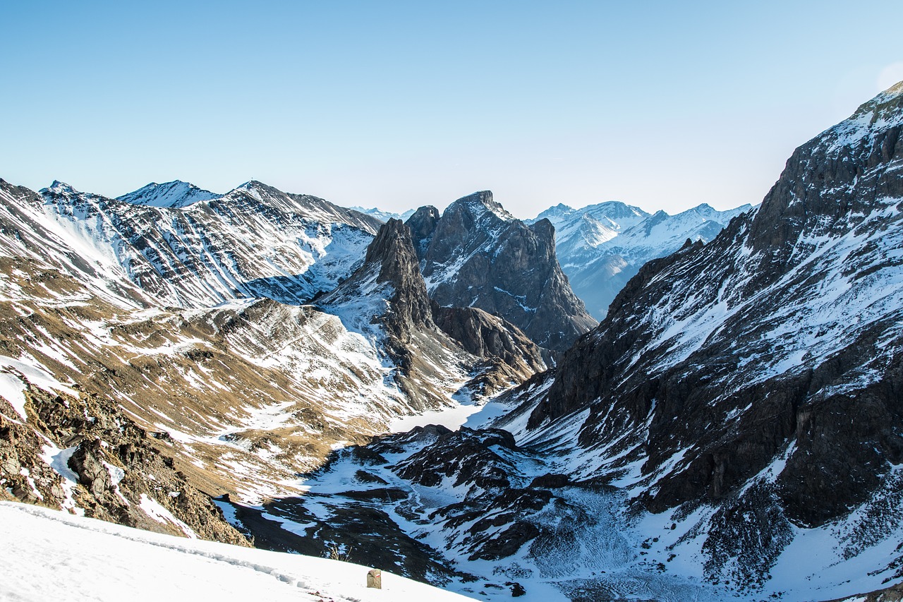 Image - mountain highland cloud sky summit