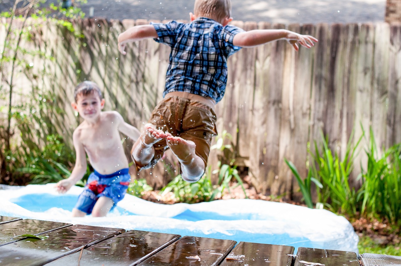 Image - swimming pool people kid child